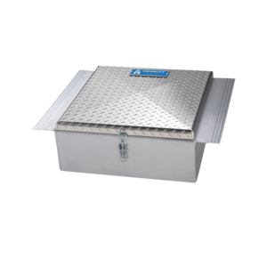 saddle-between saddle box, between